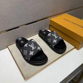 Picture of Louis Vuitton Slippers _SKULVsz38-44hnq1101868